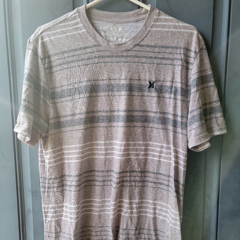 Hurley mens premium fit short sleeve tee shirt Size large